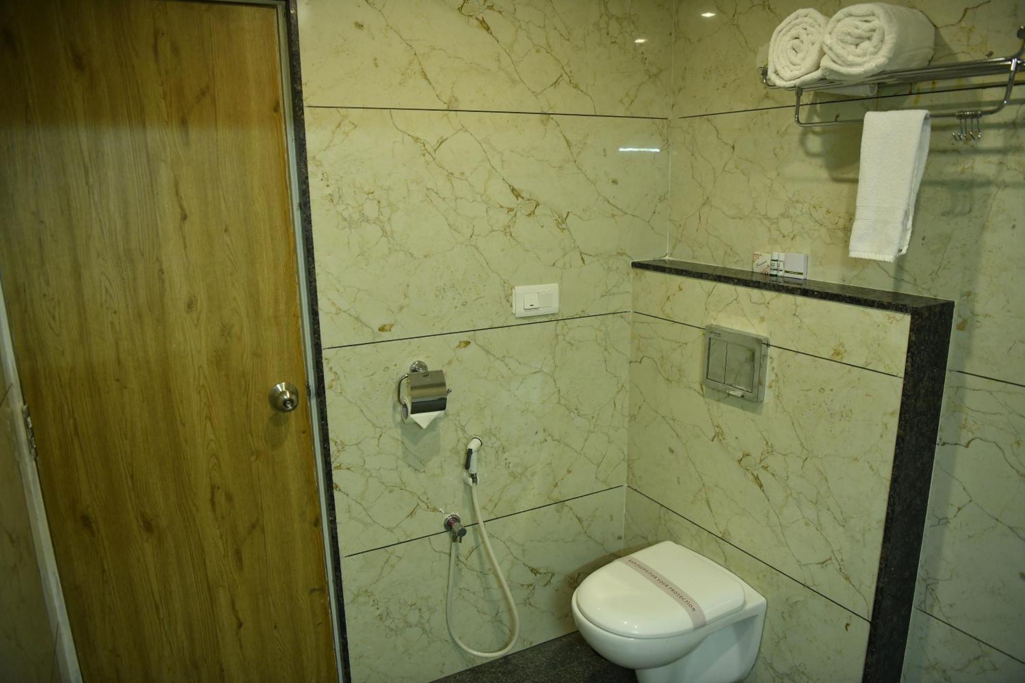 Signature Inn Chikmagalur Exterior photo